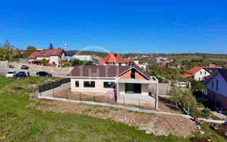 Casă de vânzare cu 4 camere în zona de Dealuri, Oradea - Poză 3