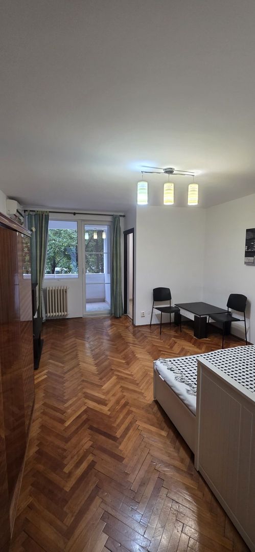 Garsoniera de vanzare  Drumul Taberei Favorit - Poză 1