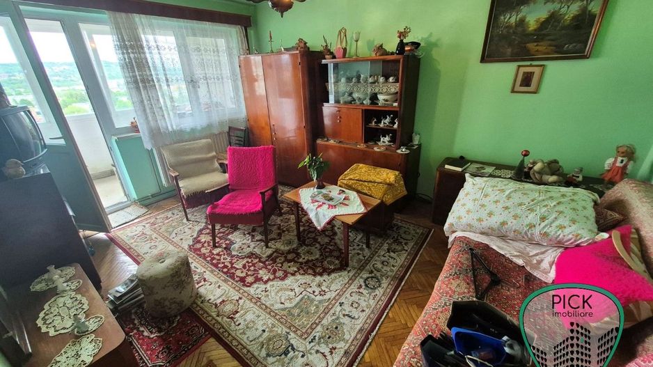 P 1231 - Apartament cu 3 camere în Târgu Mureș, Dâmbu Pietros, hol pătrat - Poză 2