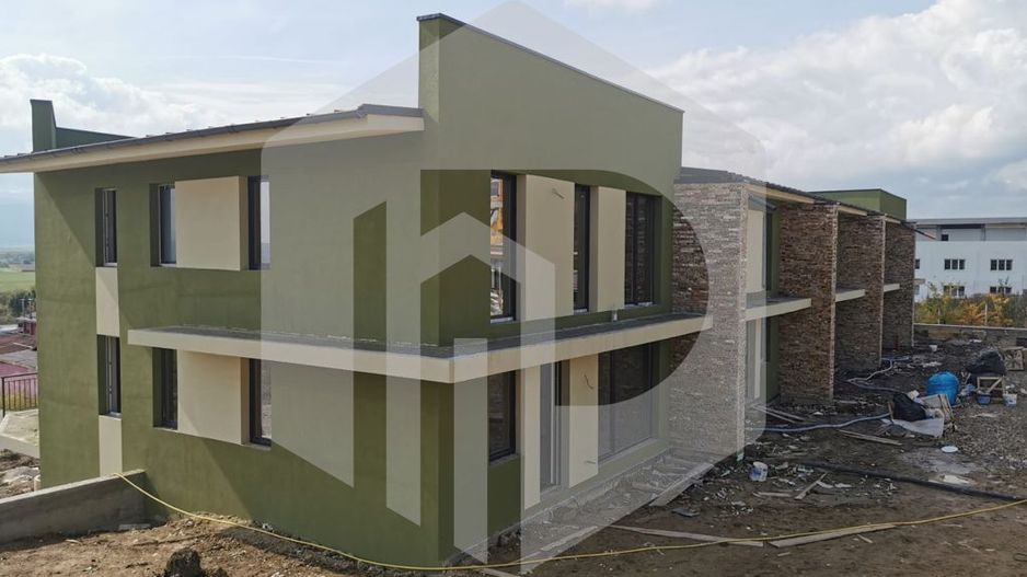 Casa in Cristian-Intabulata-  3 Dormitoare 3 Bai+ Terasa - Poză 6