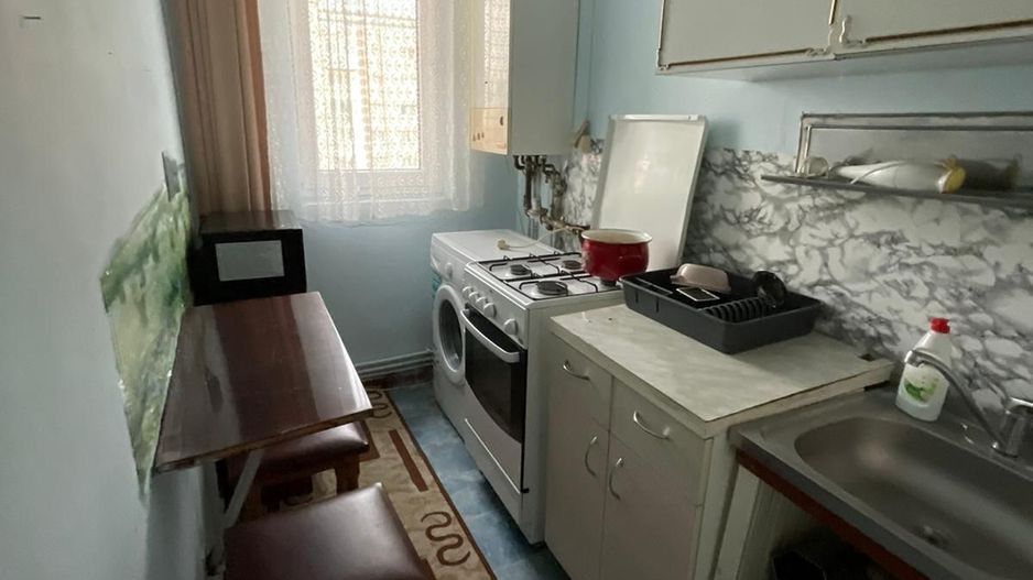 Apartament cu 4 camere de vanzare, Zona Cetate - Poză 5