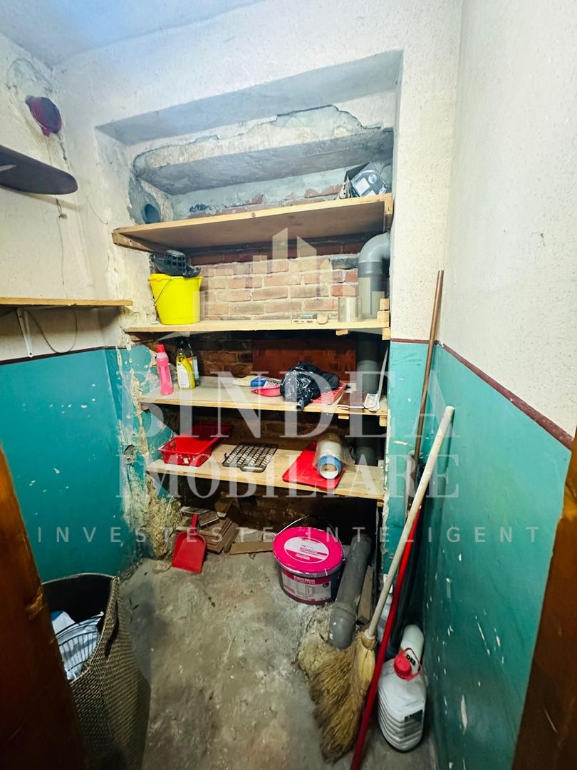 Garsoniera parter zona Blascovici, bloc izolat - Poză 7