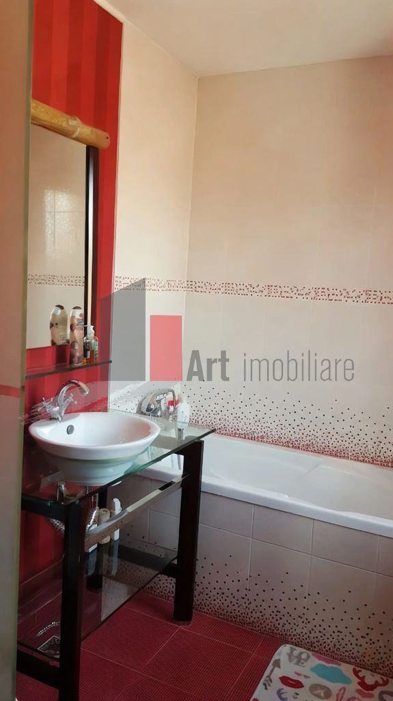 O vilă cu suflet, în inima unei oaze urbane,  D+P+2-190 mp utili - Poză 4