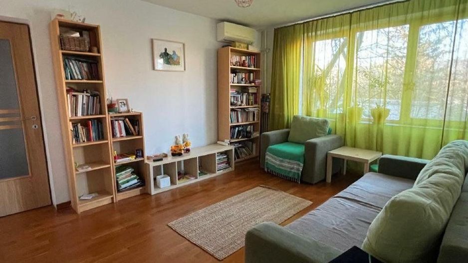 3 camere Titan, langa Parc si Stadionul National - Poză 2