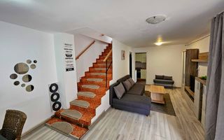 1/2 Duplex 4 camere, 341 mp teren, Cetate - zona Schit - Poză 2