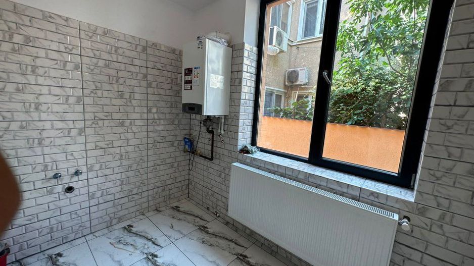 Casa / Blv Decebal Piata Alba Iulia Mall Vitan / an2023 - Poză 20