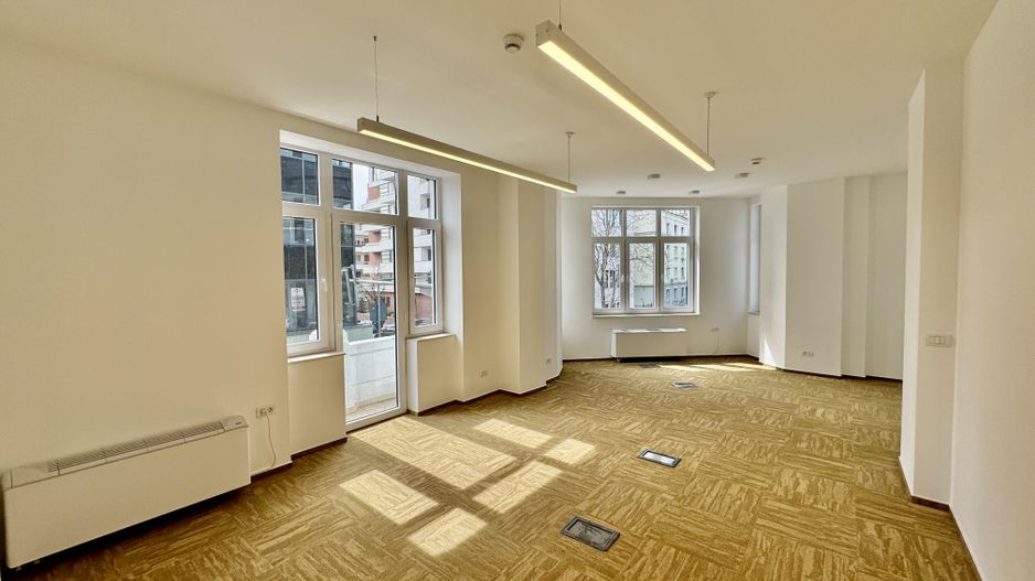 Cladire Brancoveneasca 30 de birouri 1100 mp dubla deschidere - Poză 4