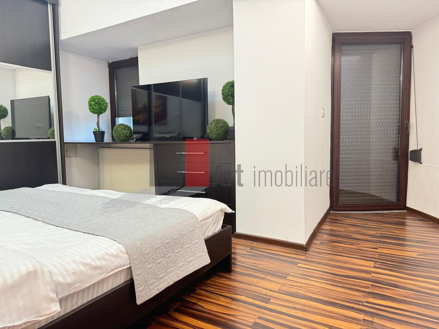APARTAMENT  3 CAMERE UNIRII - Poză 4