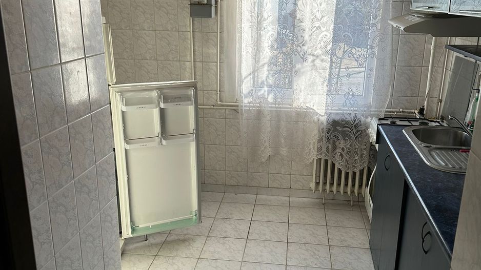 Apartament 3 camere vanzare  in Drumul Taberei - Prelungirea Ghencea - Poză 3