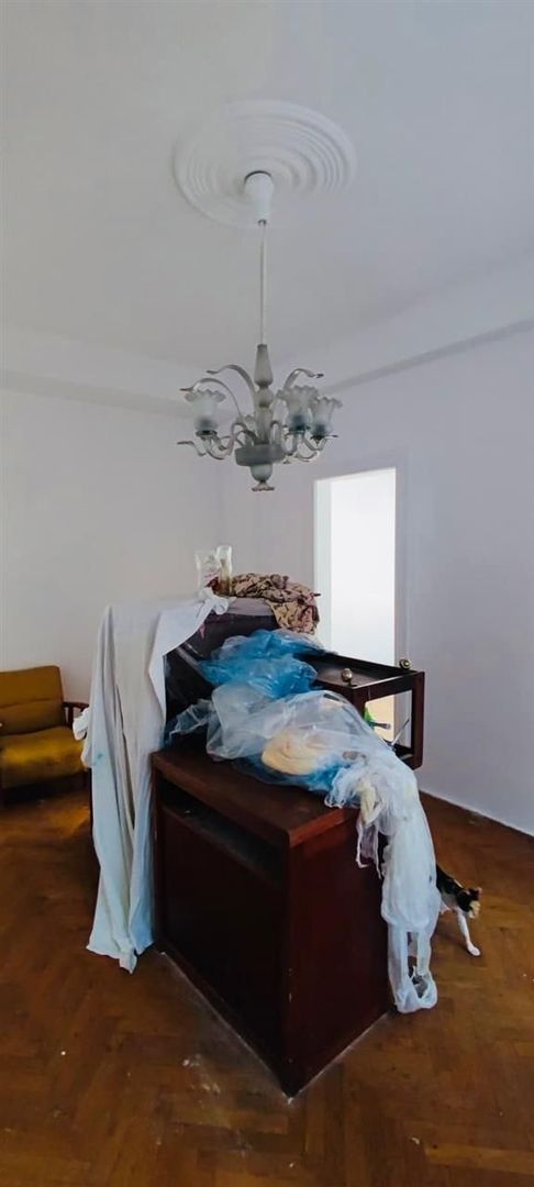 Casa singur in curte cu acces auto si teren  Ultracentral - Poză 5