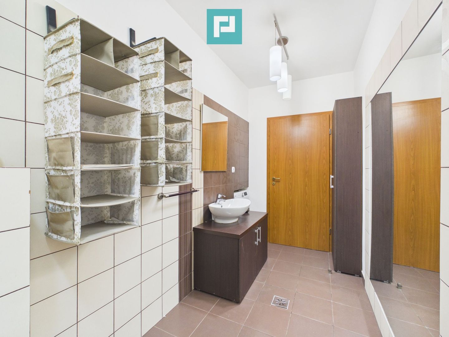 Vila moderna 5 camere Mosnita Noua - Poză 12