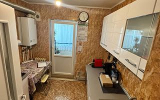 Apartament cu 3 camere - Poză 4