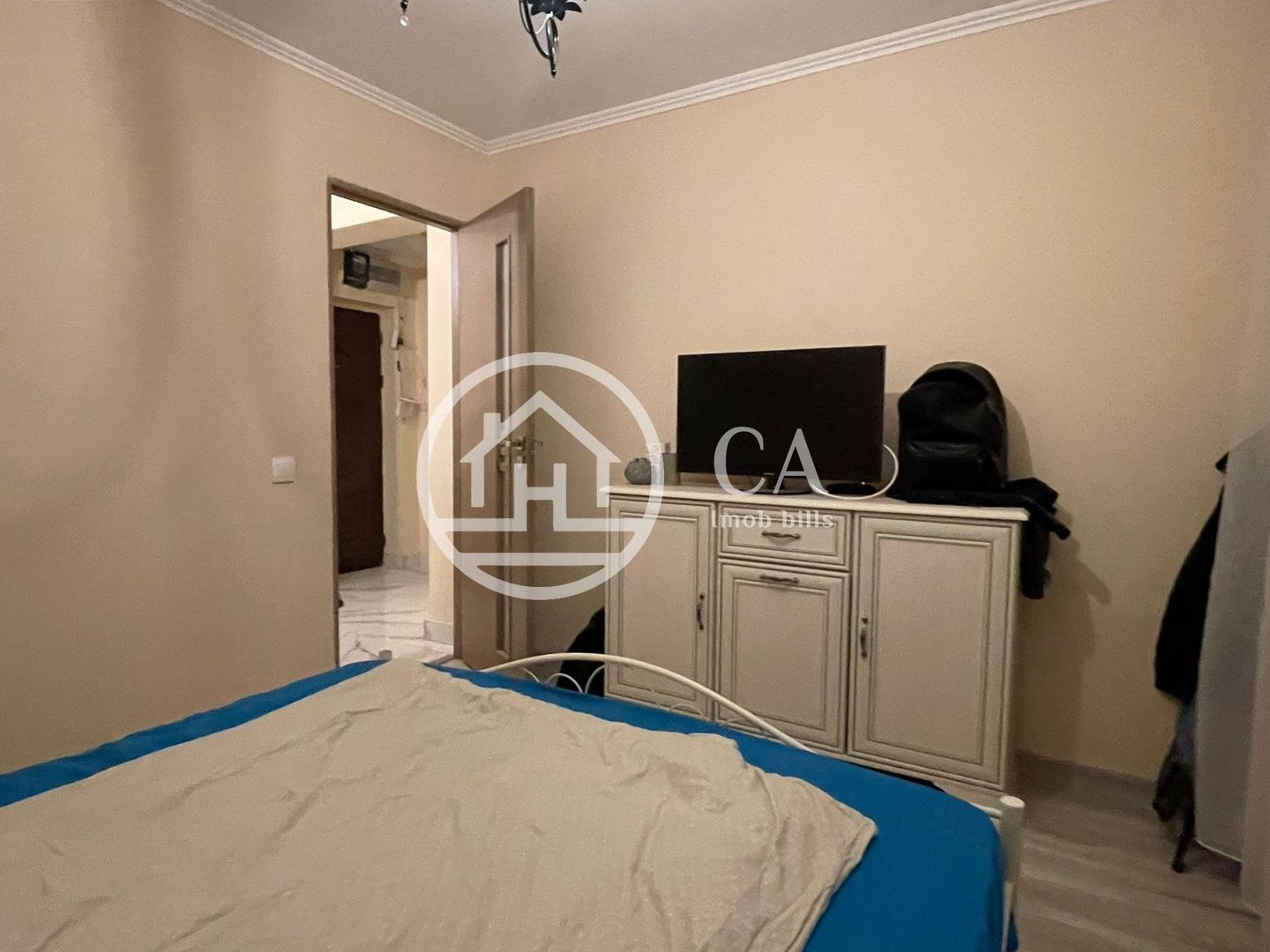 Apartament de vânzare cu 2 camere în zona Rogerius, Oradea - Poză 2