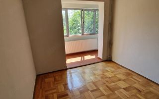 🔑 Vanzare apartament 3 camere – Zona Titan / Piața Miniș - Poză 3