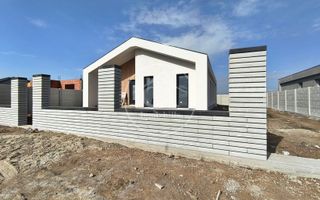Casa de vanzare cu 4 camere in Santandrei, Bihor - Poză 1