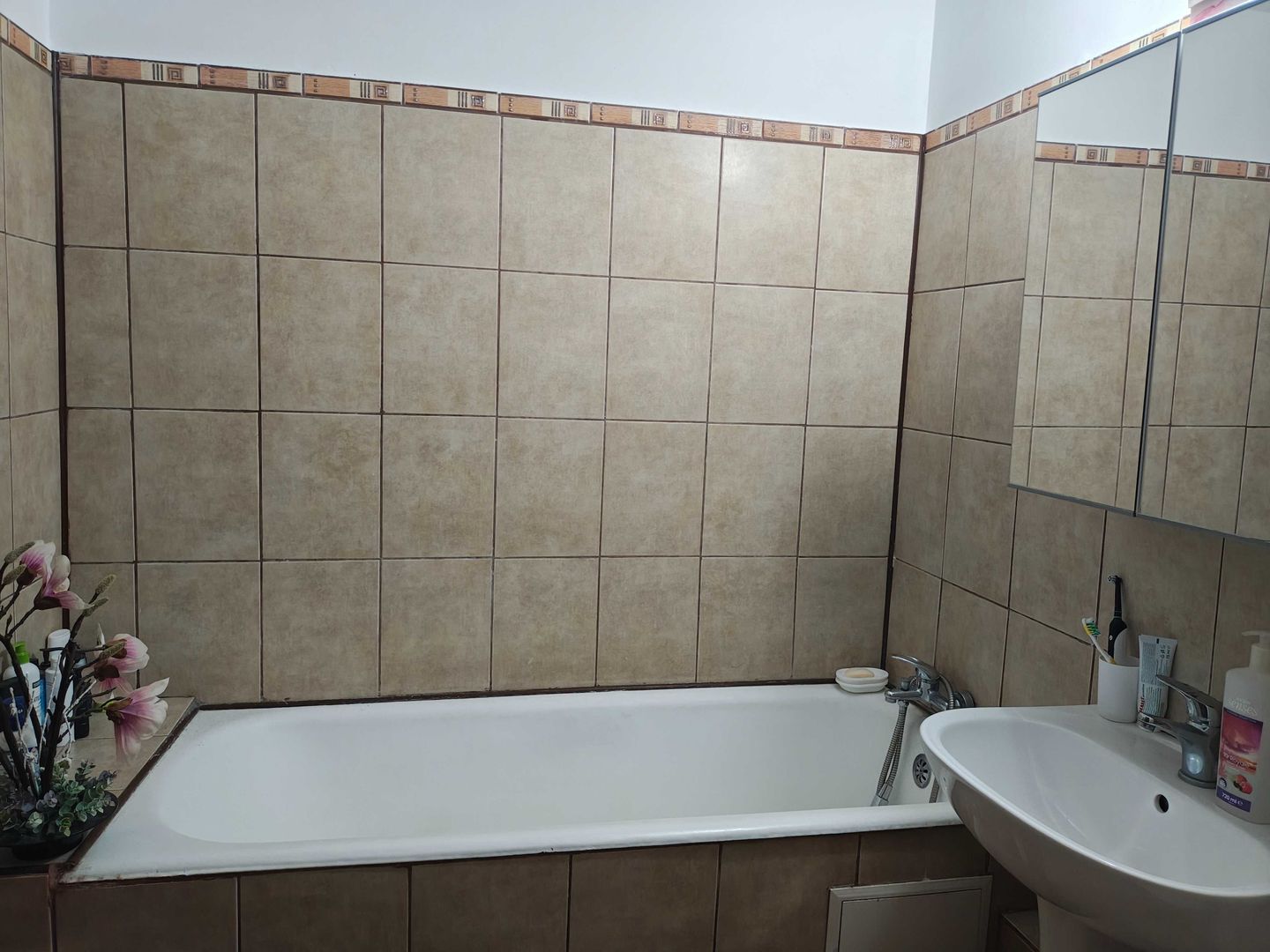 Vânzare apartament 2 camere Titan- aproape Auchan, bloc 1980, boxa - Poză 5