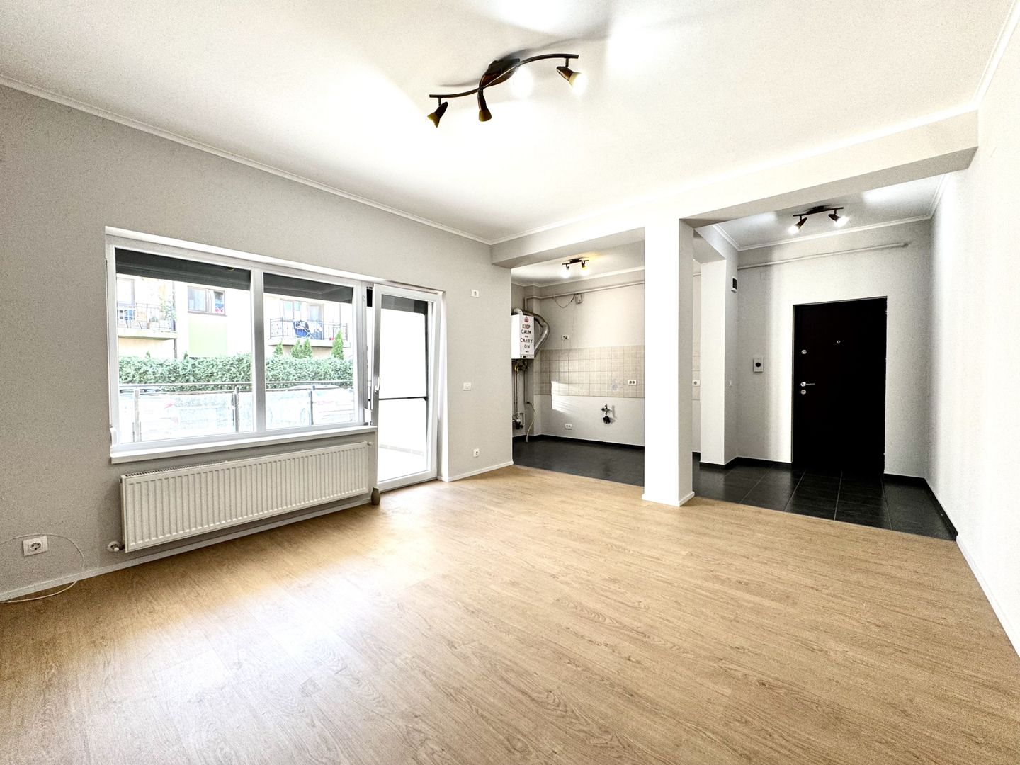 Apartament cu 3 camere | Parter | Terasă | Parcare | Braytim - Poză 2