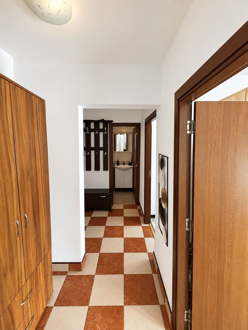 Dambovita | 3 camere | Decomandat | Centrala proprie | 2 bai | 2 balcoane - Poză 9