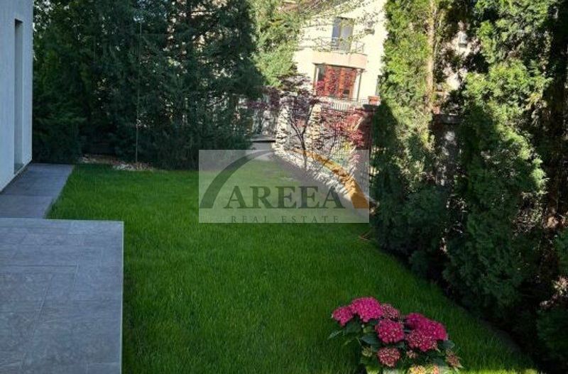 Vila lux de vanzare in cel mai dorit complex din Erou Iancu Nicolae-locatie rara - Poză 45