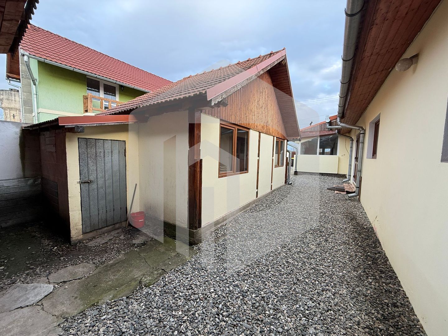 Casa individuala } Orlat | 250 mp Teren | Terasa inchisa - Poză 6