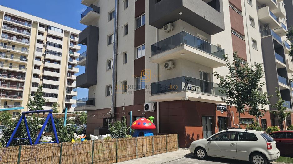Apartament decomandat 3 camere, disponibil imediat, etaj 2/10 - Poză 2