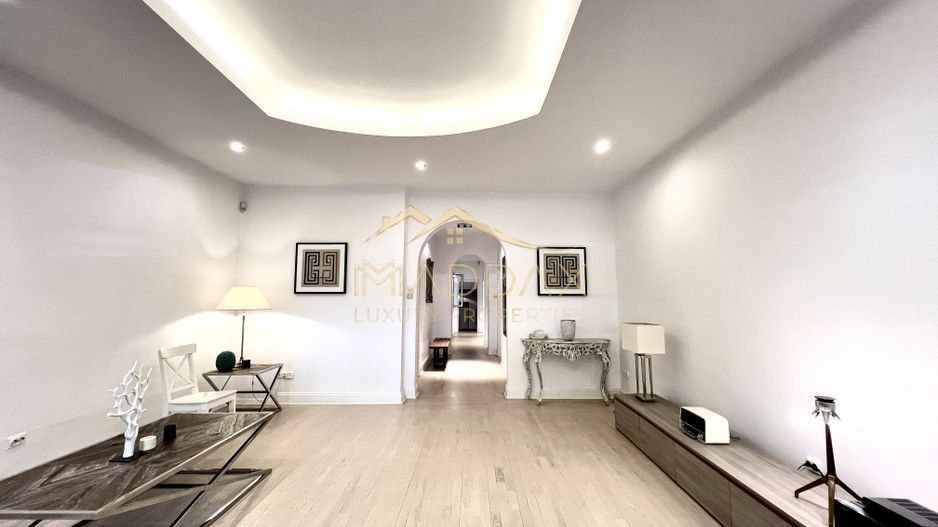 Apartament in Vila | Dorbanti - Capitale | De Vanzare | 1946 - Poză 3