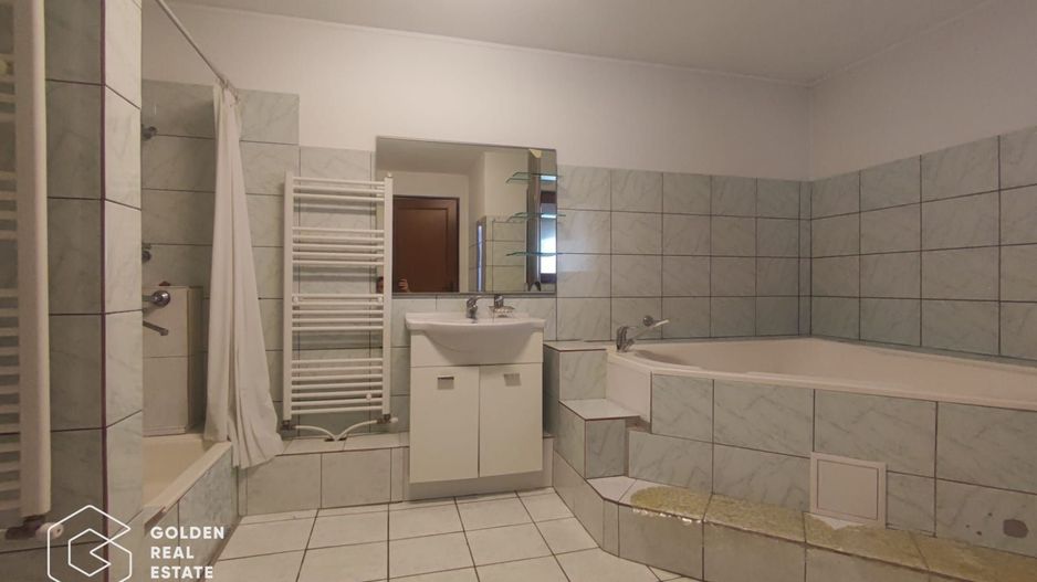 Casa solida, spatiu interior mare, zona Micalaca - Poză 10