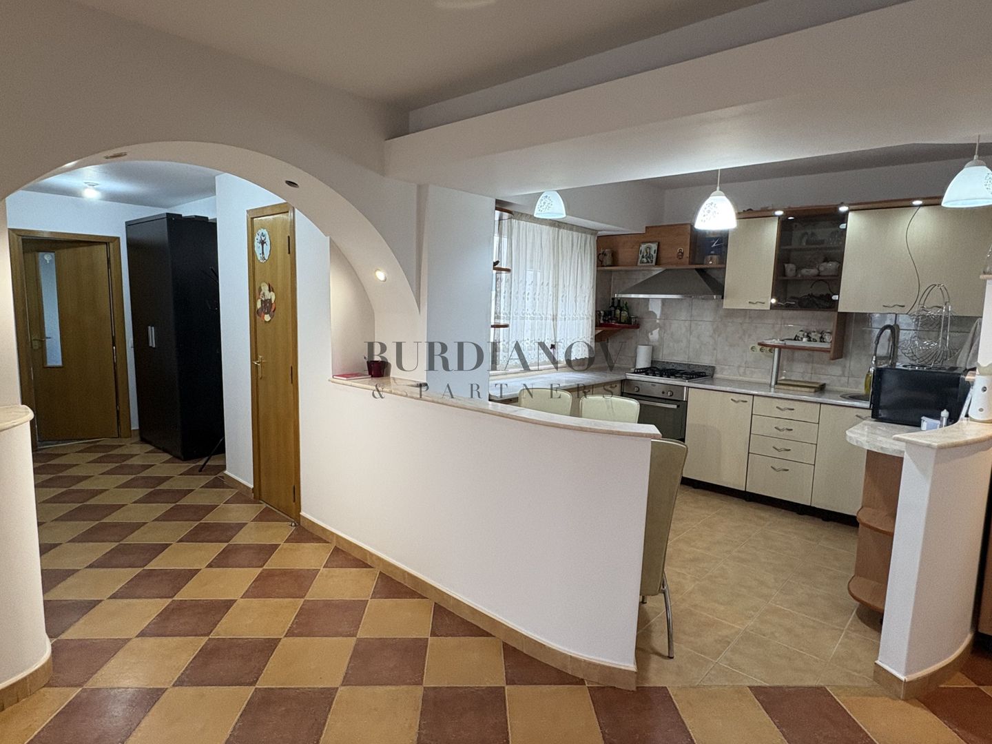 Apartament cu 3 camere Drumul Taberei - Metrou Constantin Brâncuși - Poză 3