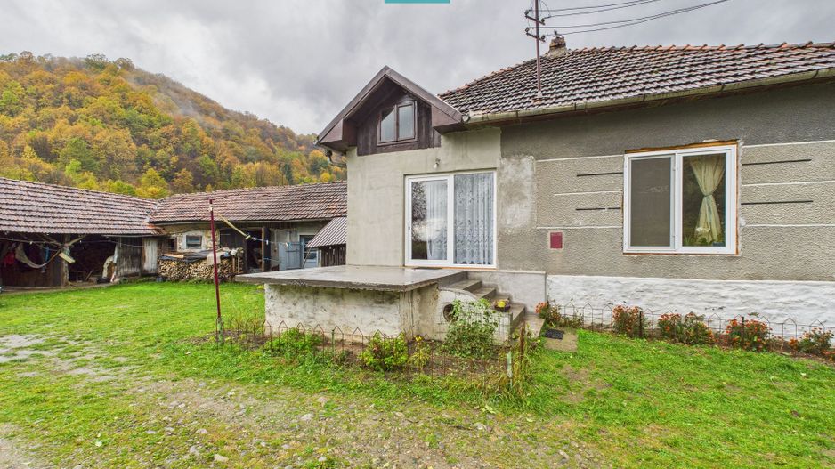 Casă renovată în localitatea Lazuri, Arad - Poză 15