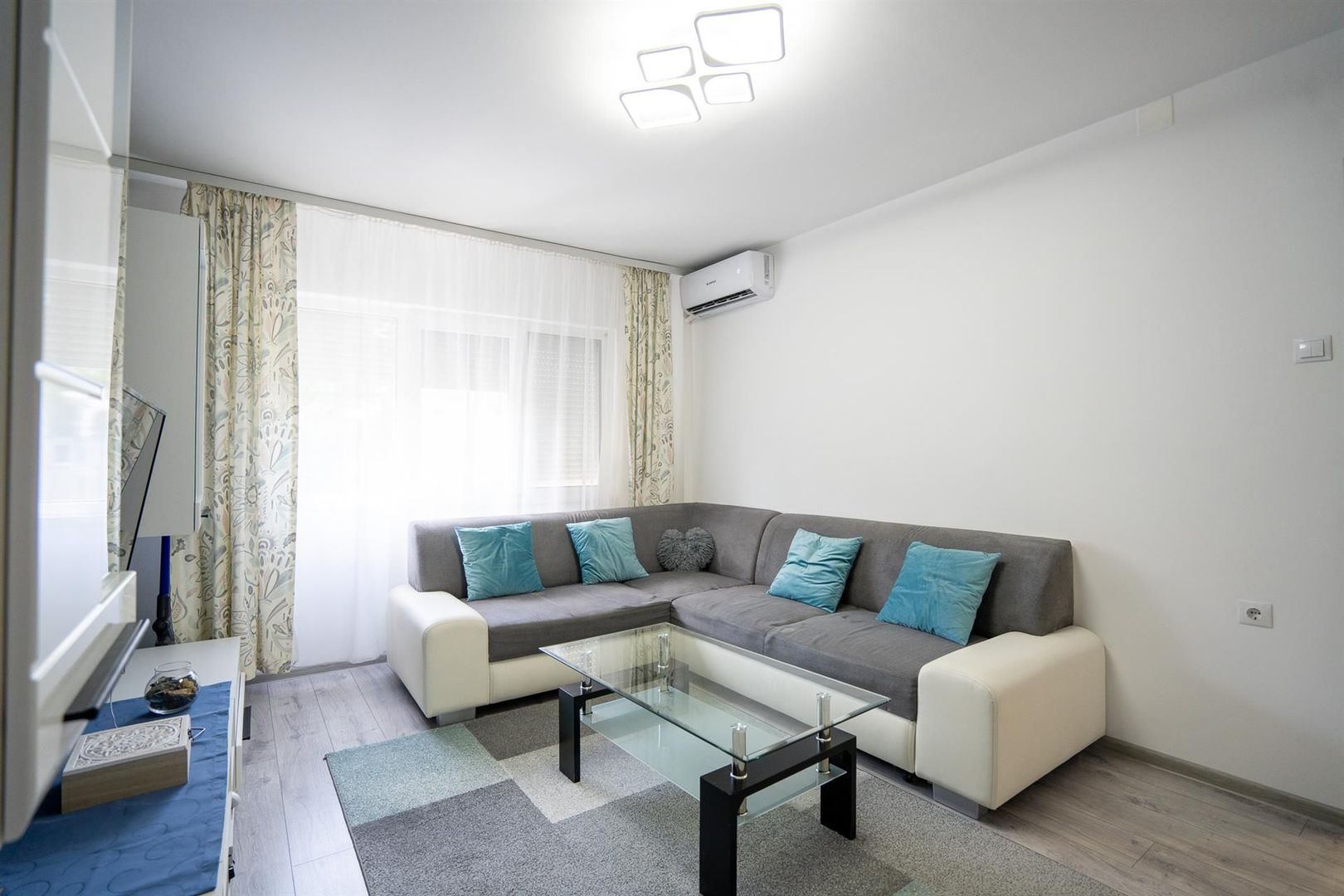 Apartament 3 camere Rogerius etaj 2 - Poză 5