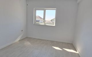 Duplex spatios cu garaj si pereti dublii - Poză 11