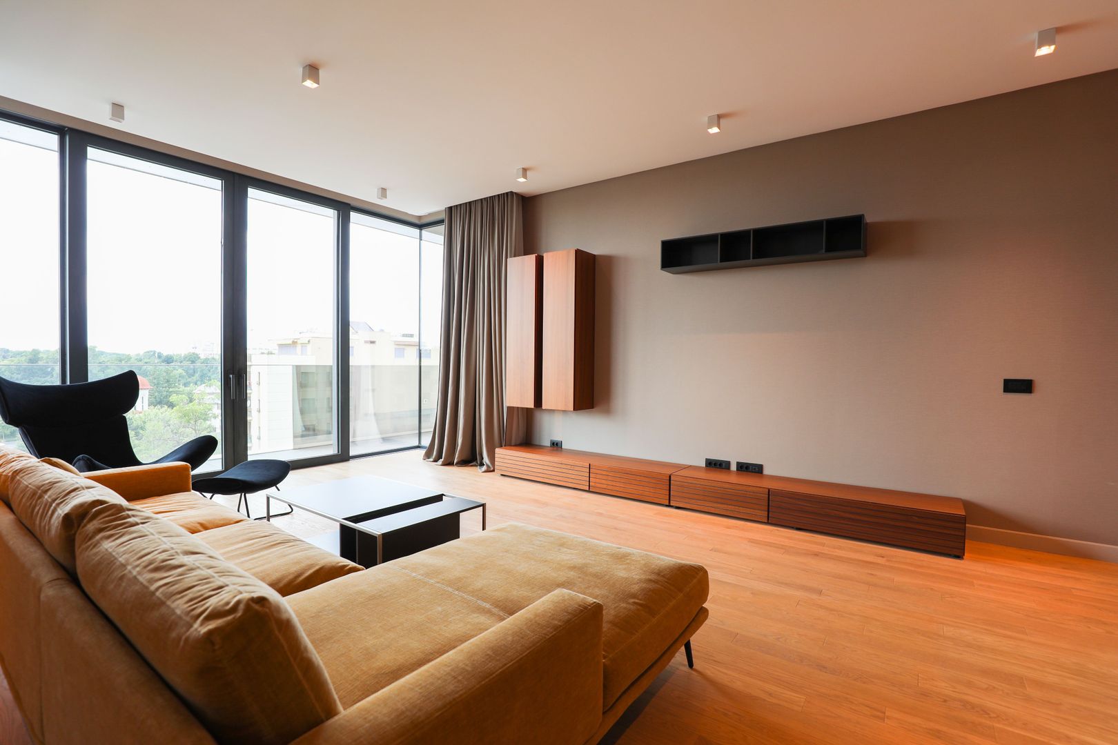 Unique Luxury Apartment | 4 Rooms | CITY VIEW - Poză 3