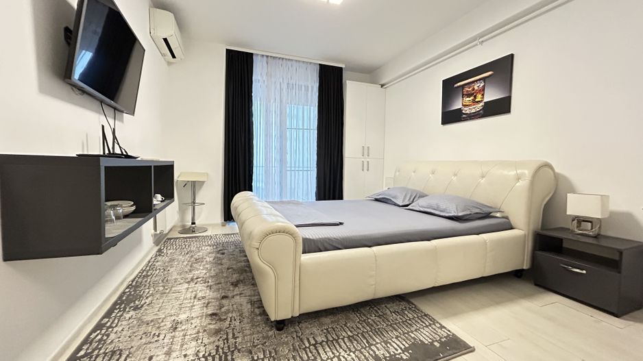 2 Studiouri în 1 | Mamaia | Club Crazy | Vedere frontală la mare - Poză 1