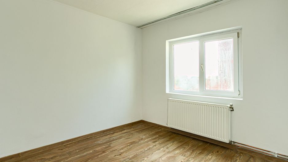 VANDUT Apartament cu 3 camere etaj 2, Micalaca - Poză 8