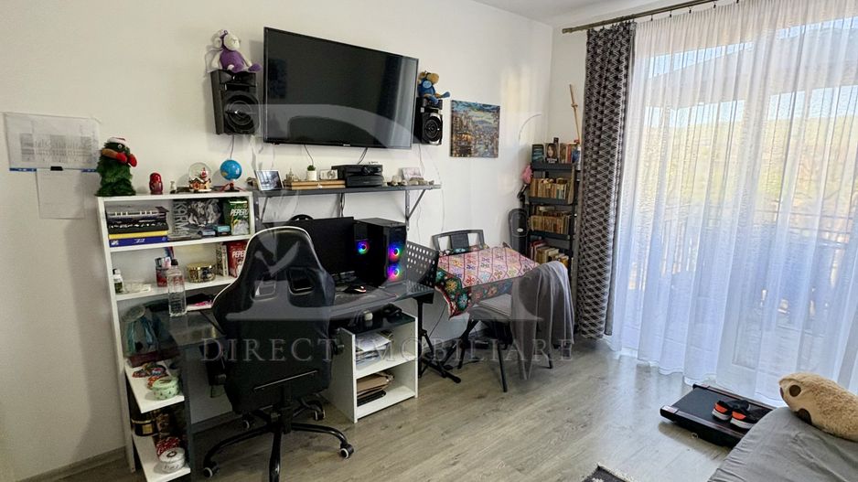 Apartament cu 3 camere -zona Eroilor Floresti - Poză 5