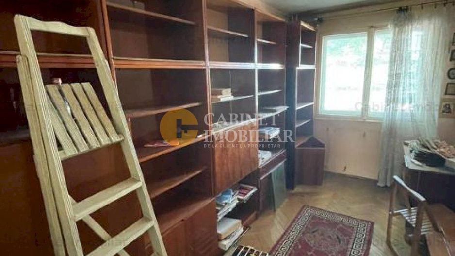 3 Camere Decomandat - Etaj 2 - 2 Balcoane - Podu Ros - Poză 2