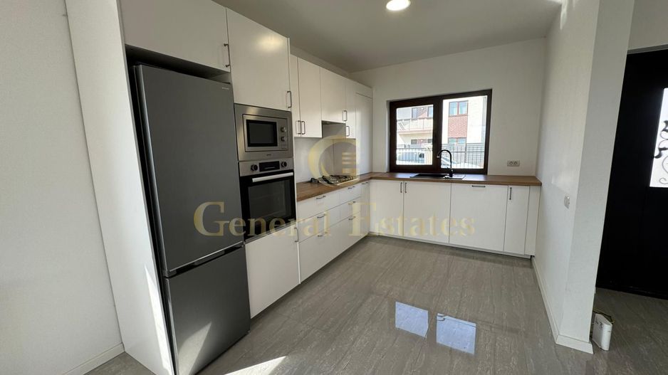 Chirie Casă tip duplex  4 camere - Poză 3