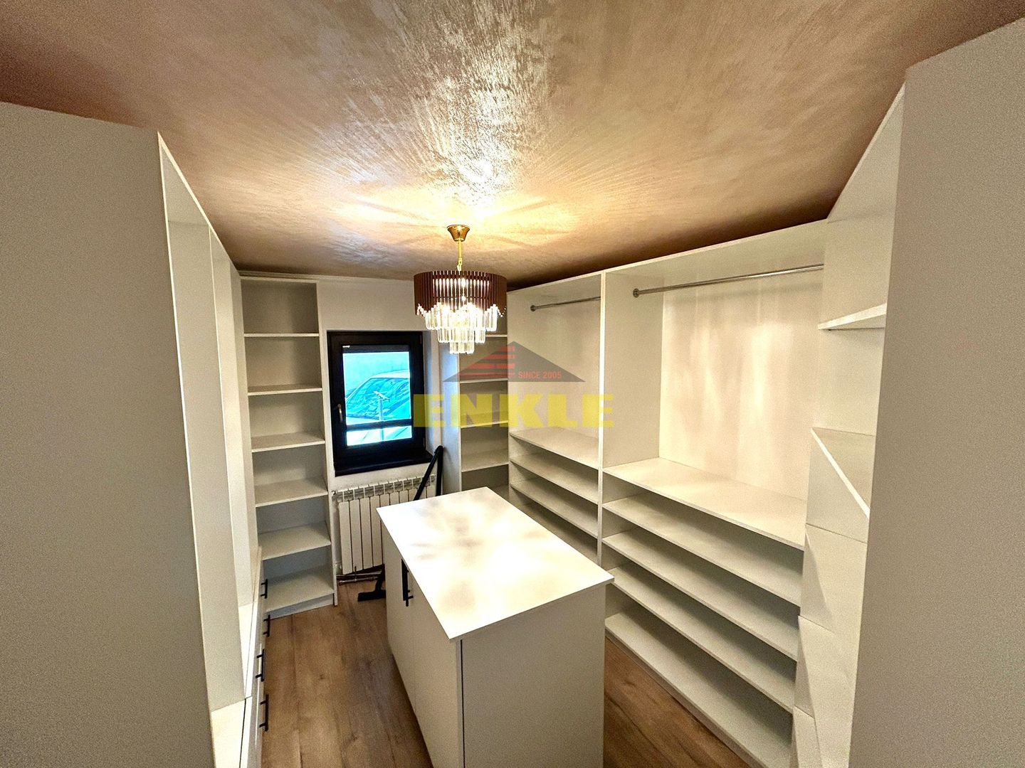 De vanzare apartament cu 3 camere, zona Piata Mare. - Poză 4