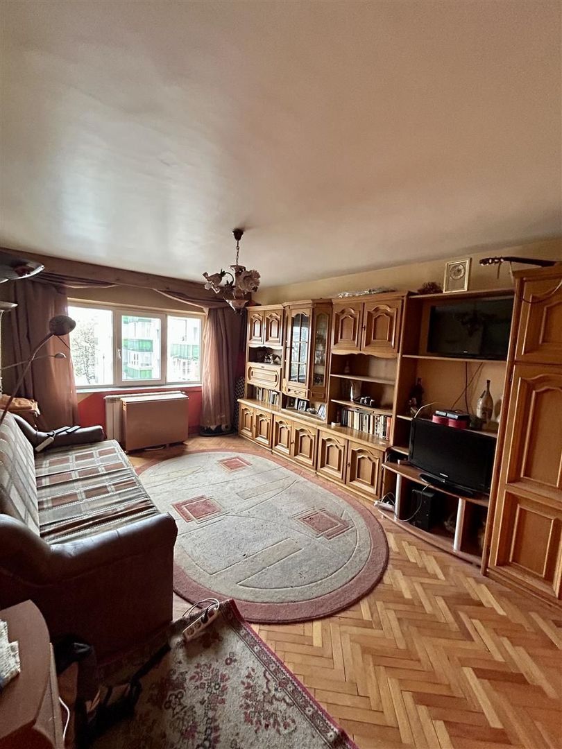 Apartament 2 Camere Rogerius Decomandat - Poză 1