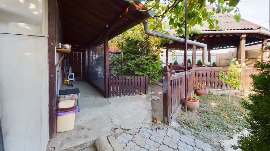 Casă la cheie în Uta - Poză 10