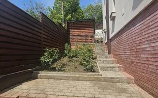Inchiriez casa in cartier Gruia, pretabil locuinta, sediu firma, clinica, etc - Poză 11