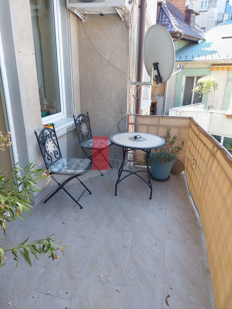 Apartamentul "MONARKI", et. 1 in vila, singur pe etaj, superb - Poză 11