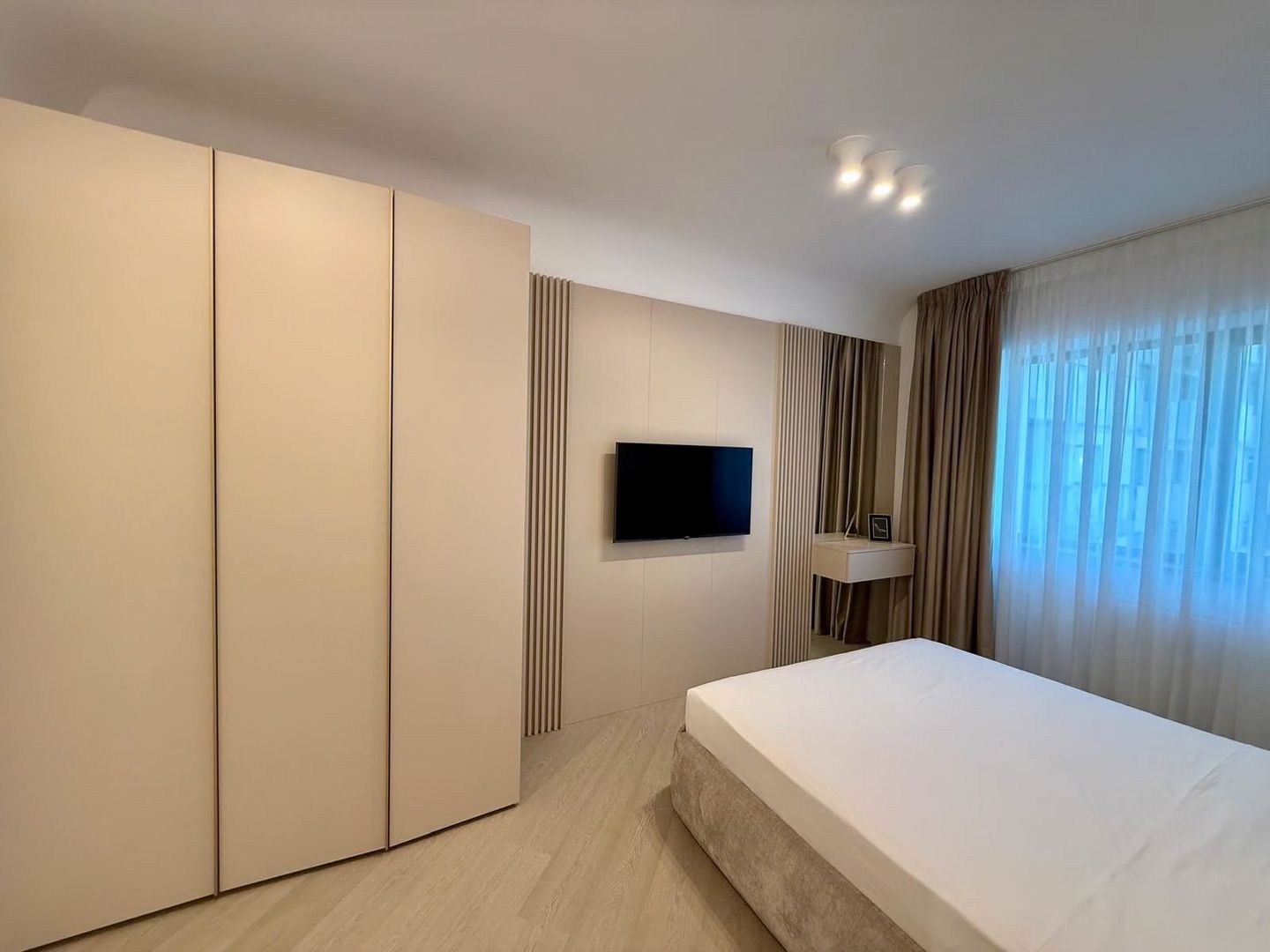 Apartament 3 camere de inchiriat parcare inclusa | Cortina North - Poză 6