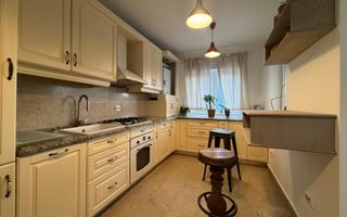 Apartament 94mp  3 camere in Piata Cipariu de inchiriat cu parcare - Poză 4