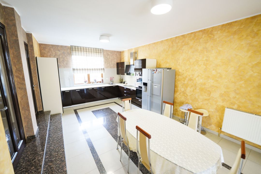 Vila moderna S+P+M, piscina acoperita, sauna, sala fitness-zona Ford/Cassia Park - Poză 22