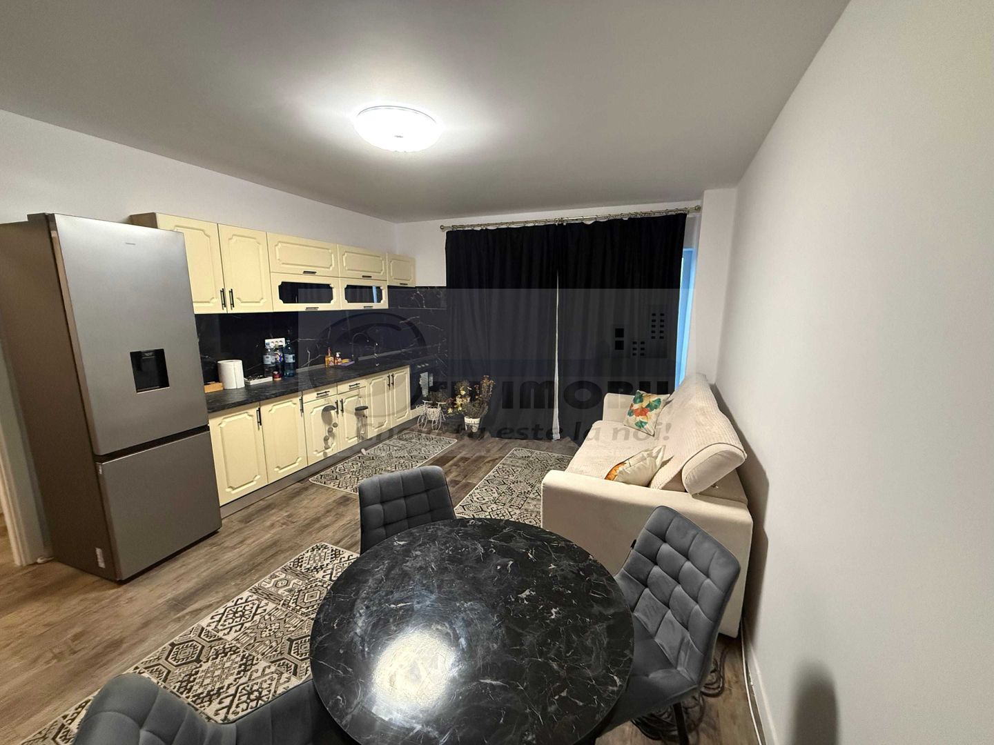 Apartament 2 camere – Grădină proprie – Vedere Lac Aroneanu - Poză 2