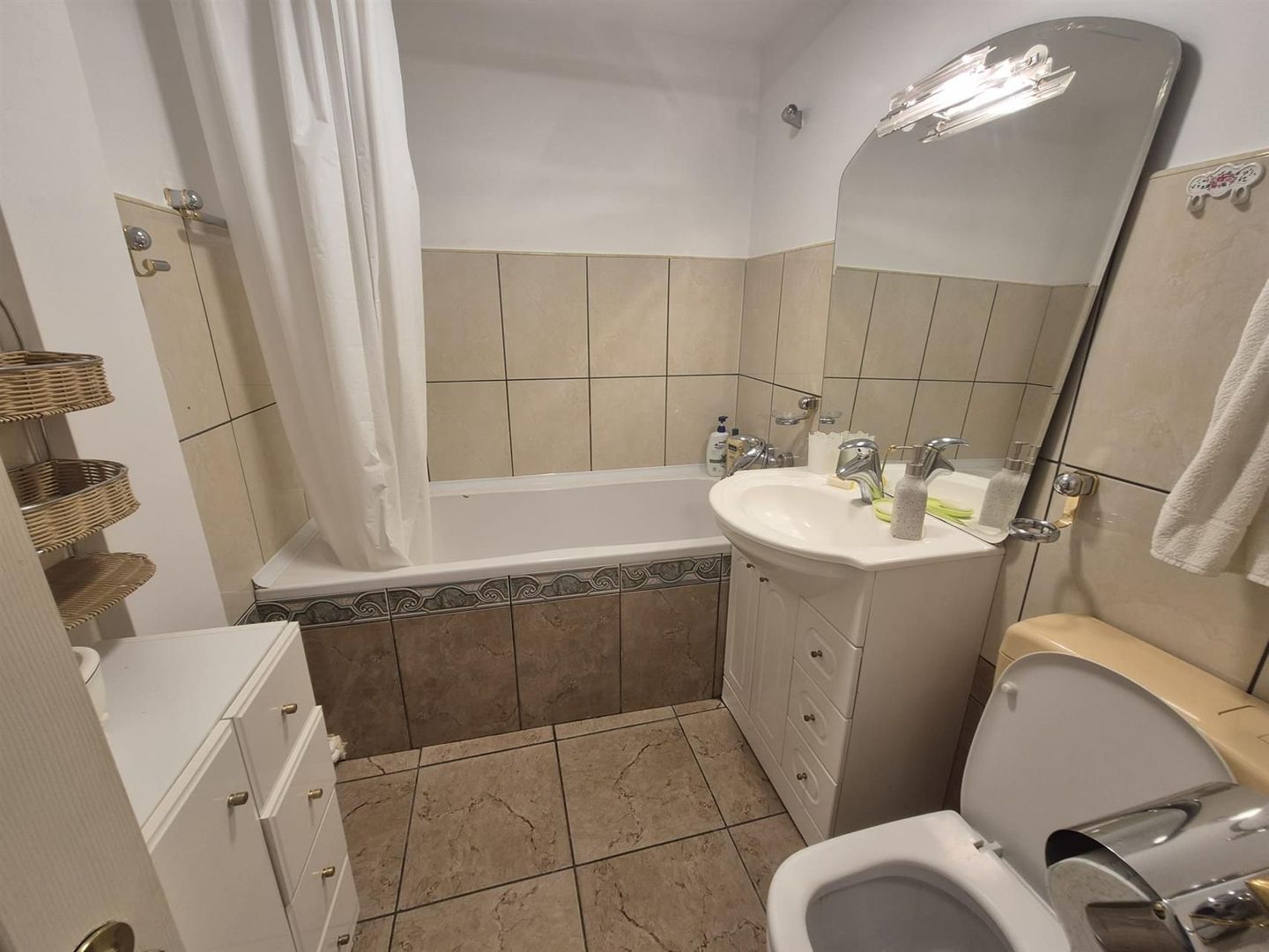 Apartament 3 camere, decomandat, Tolstoi, et.3 - Poză 8