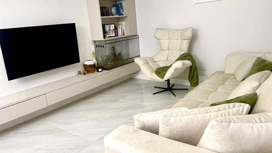 Apartament 2 camere decomandate, etaj intermediar, terasa, parcare - Poză 3