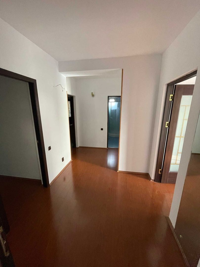 Ag BRASADAS vinde vila 8 cam curte 237mp D+P+2+M  13 Sept. - Poză 5