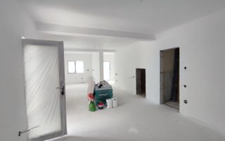 Casa la cheie cu 4 camere 2 bai curte 185 mp liberi pe Calea Cisnadiei - Poză 7